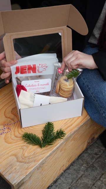 Dárkový box. Svačina – catering od Café Jen, Praha.